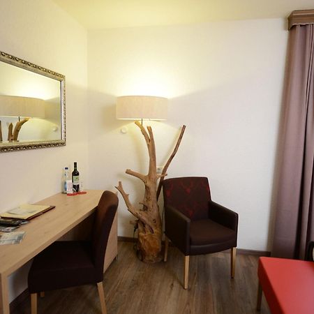מרקטדנפלד Land-Gut Hotel Zum Loewen Garni חדר תמונה