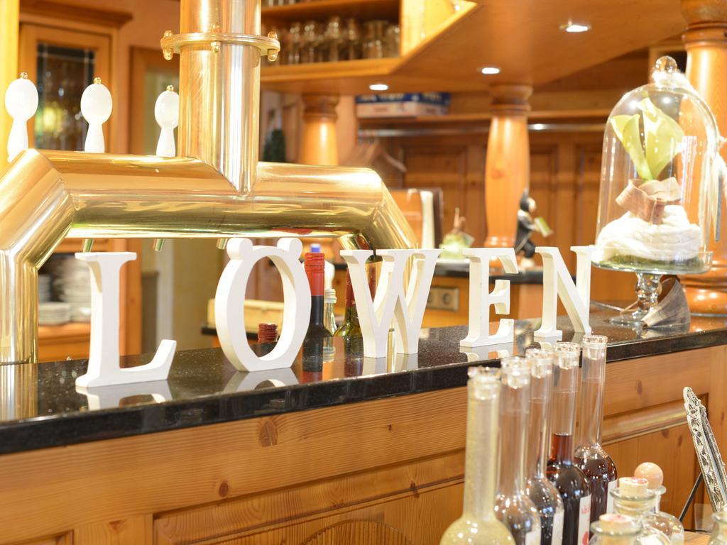 מרקטדנפלד Land-Gut Hotel Zum Loewen Garni מראה חיצוני תמונה