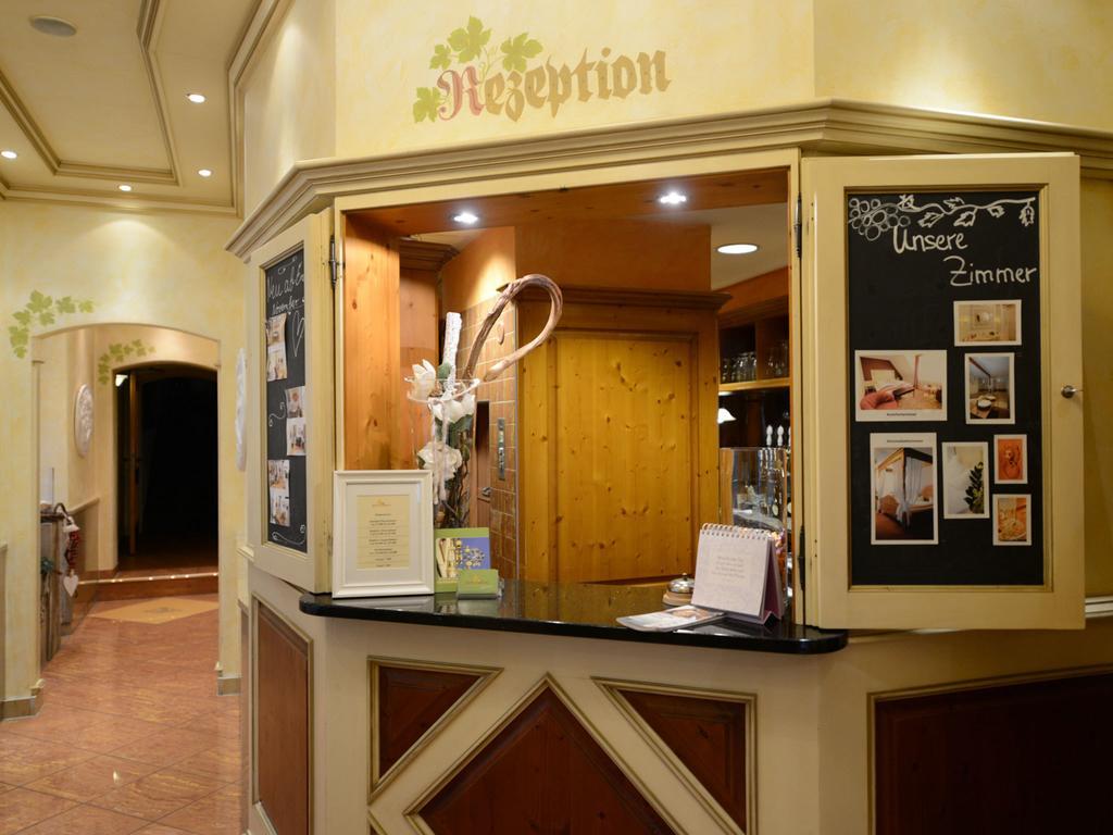 מרקטדנפלד Land-Gut Hotel Zum Loewen Garni מראה חיצוני תמונה