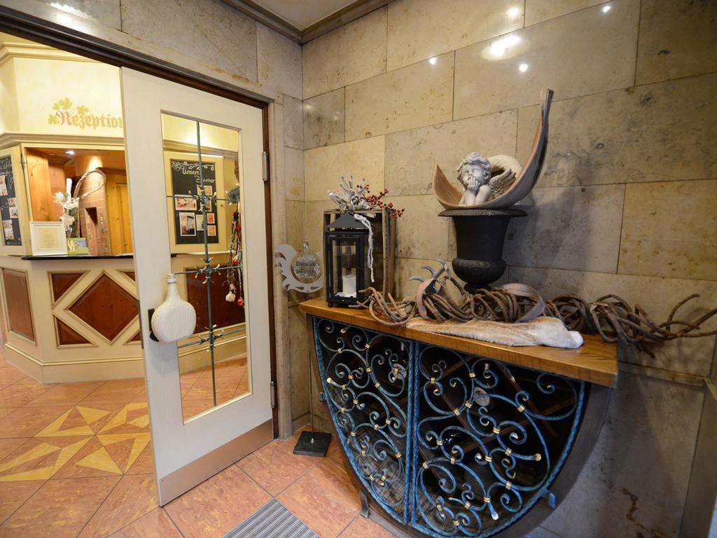 מרקטדנפלד Land-Gut Hotel Zum Loewen Garni מראה חיצוני תמונה