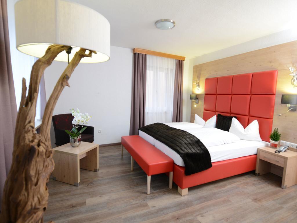 מרקטדנפלד Land-Gut Hotel Zum Loewen Garni חדר תמונה