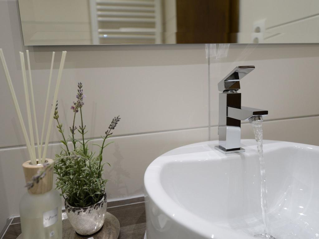 מרקטדנפלד Land-Gut Hotel Zum Loewen Garni חדר תמונה