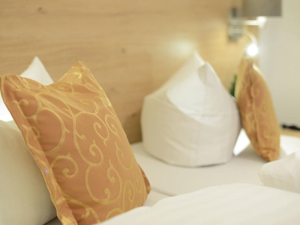 מרקטדנפלד Land-Gut Hotel Zum Loewen Garni חדר תמונה