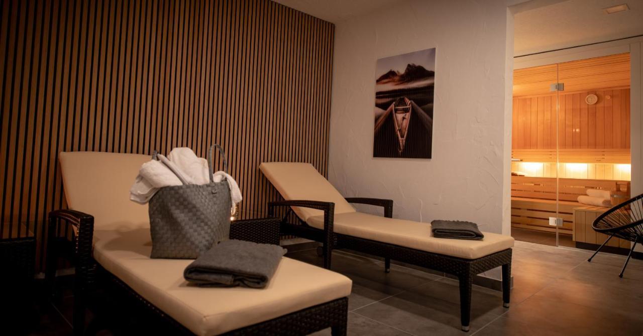 מרקטדנפלד Land-Gut Hotel Zum Loewen Garni מראה חיצוני תמונה